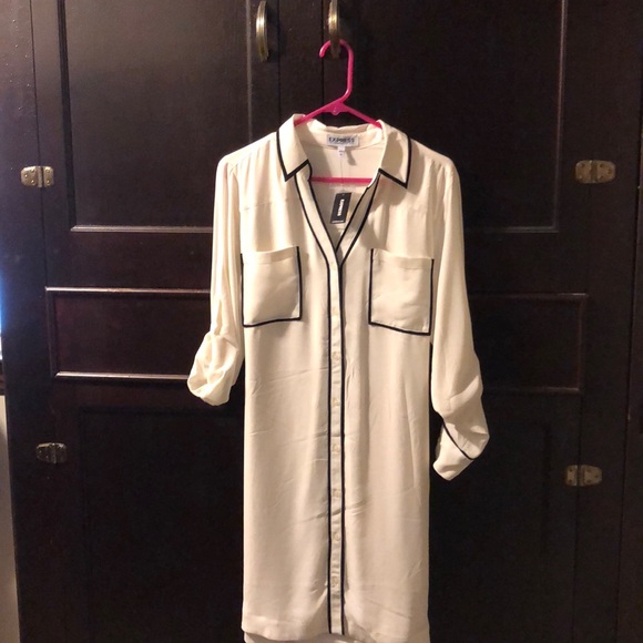 Dresses & Skirts - NWT cream express dress